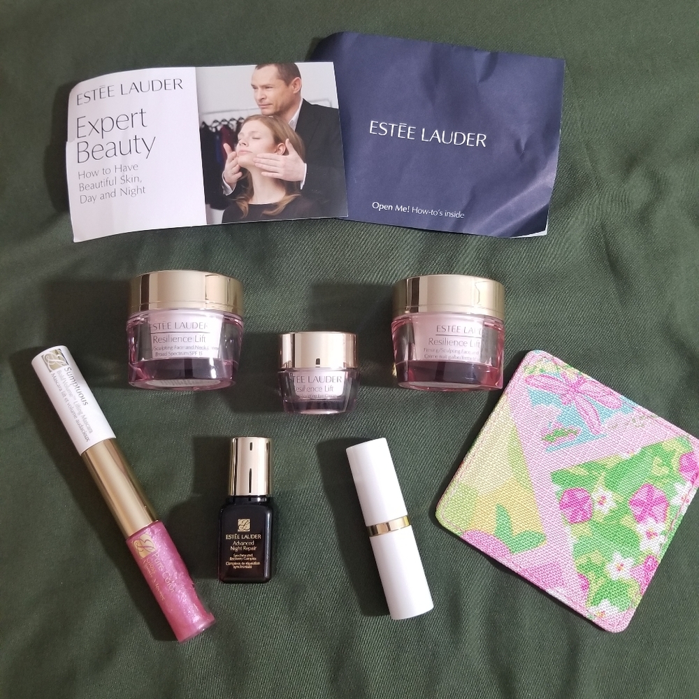 Estēe Lauder Makeup Kit